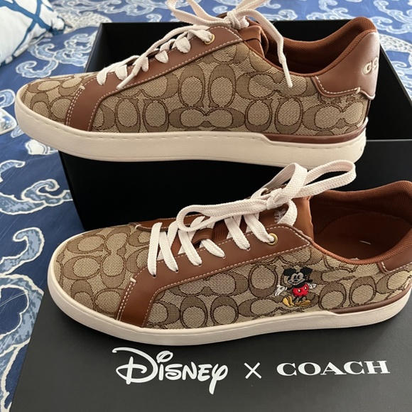 DISNEY X COACH MENS TENNIS SHOE - Picture 2 of 3